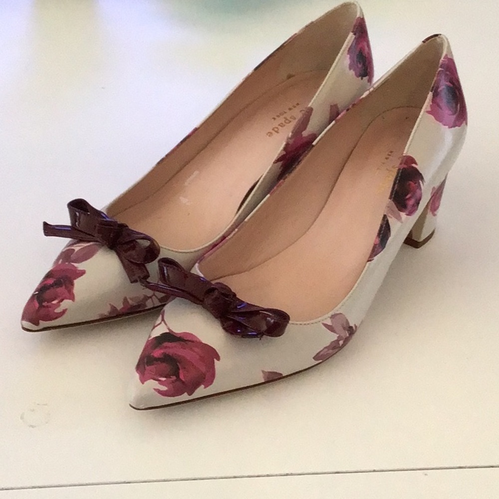 Never worn Kate spade shoes